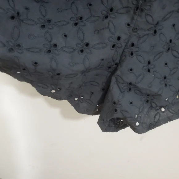 NWT American Eagle Grey Eyelet Romper Size Large Sleeveless Casual - Picture 4 of 12